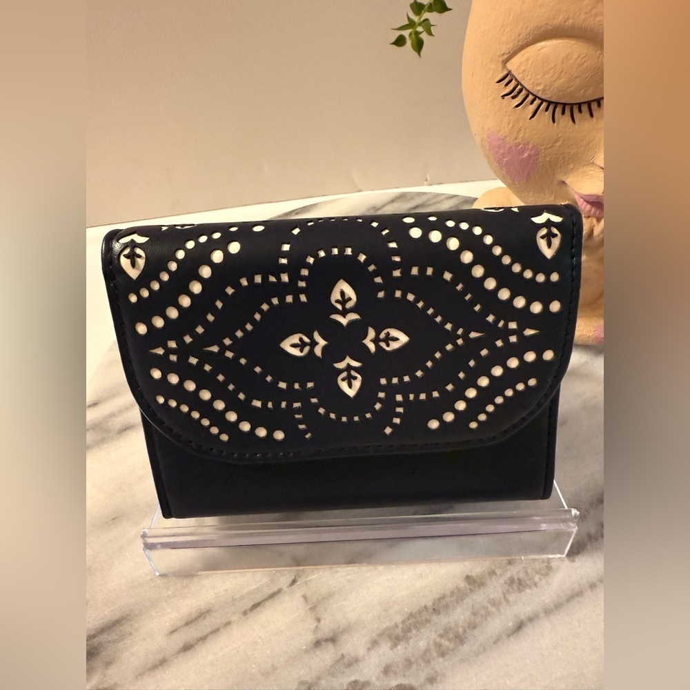 Vera Bradley Morocco NAVY Blue Laser Cut Petite Trifold Women’s Wallet